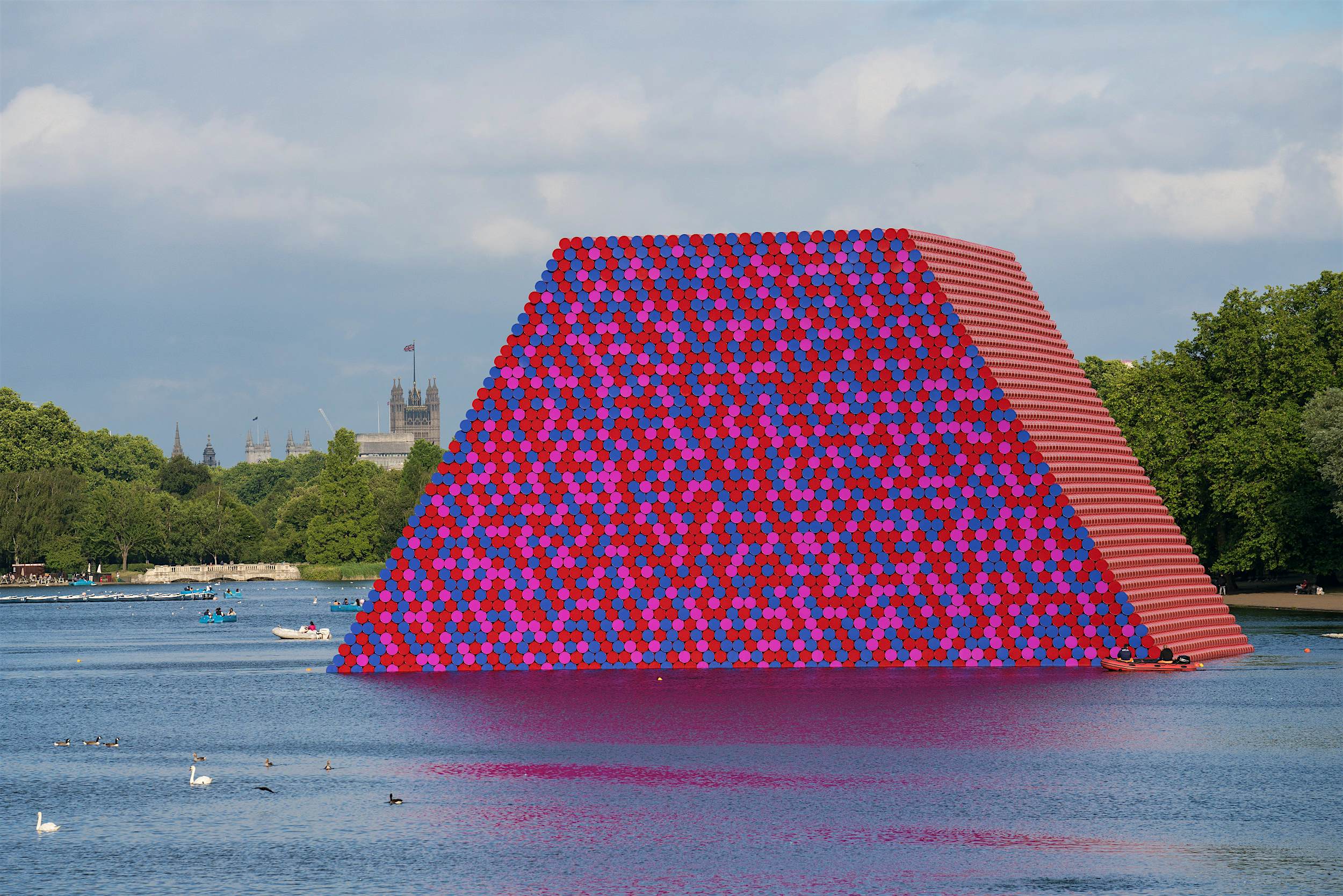 Travel News - The London Mastaba - The London Mastaba, Serpentine Lake, Hyde Park, 2016-18 (3) The London Mastaba floating on the Serpentine Lake.