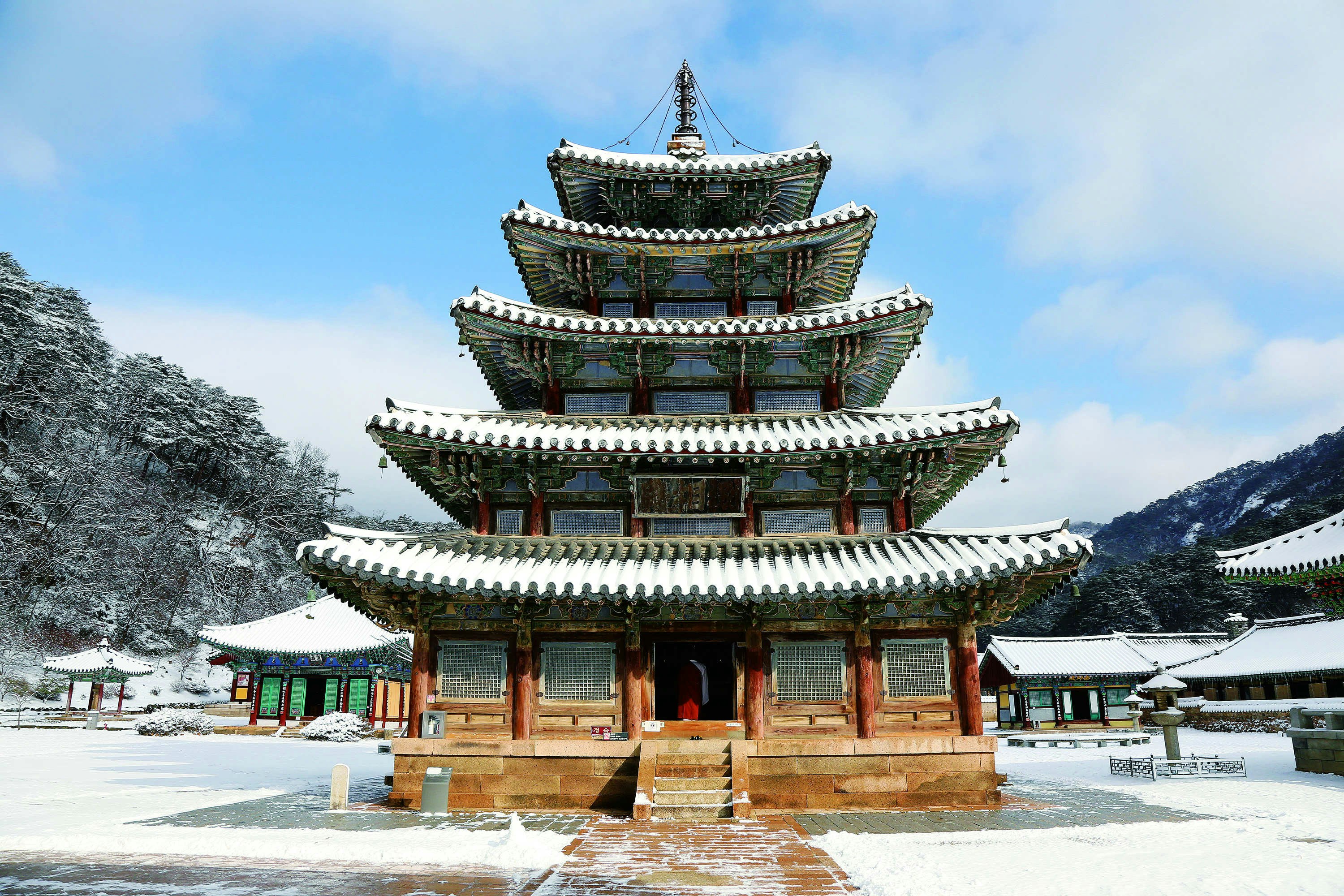 Что такое всемирное культурное наследие. Санса, буддийские горные монастыри в Корее. Буддистский храм Южная Корея. Буддийский храм Хэинса в Южной Корее. Санса - горные буддийские монастыри в Корее (2018);.