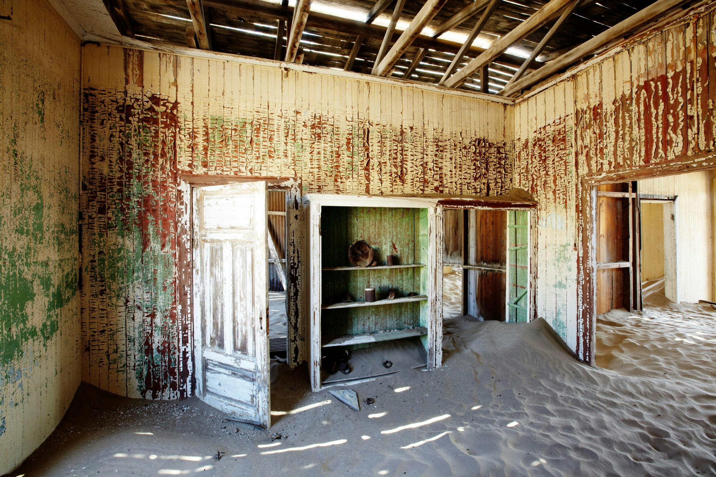 Travel News - Kolmanskop namibia ghost town