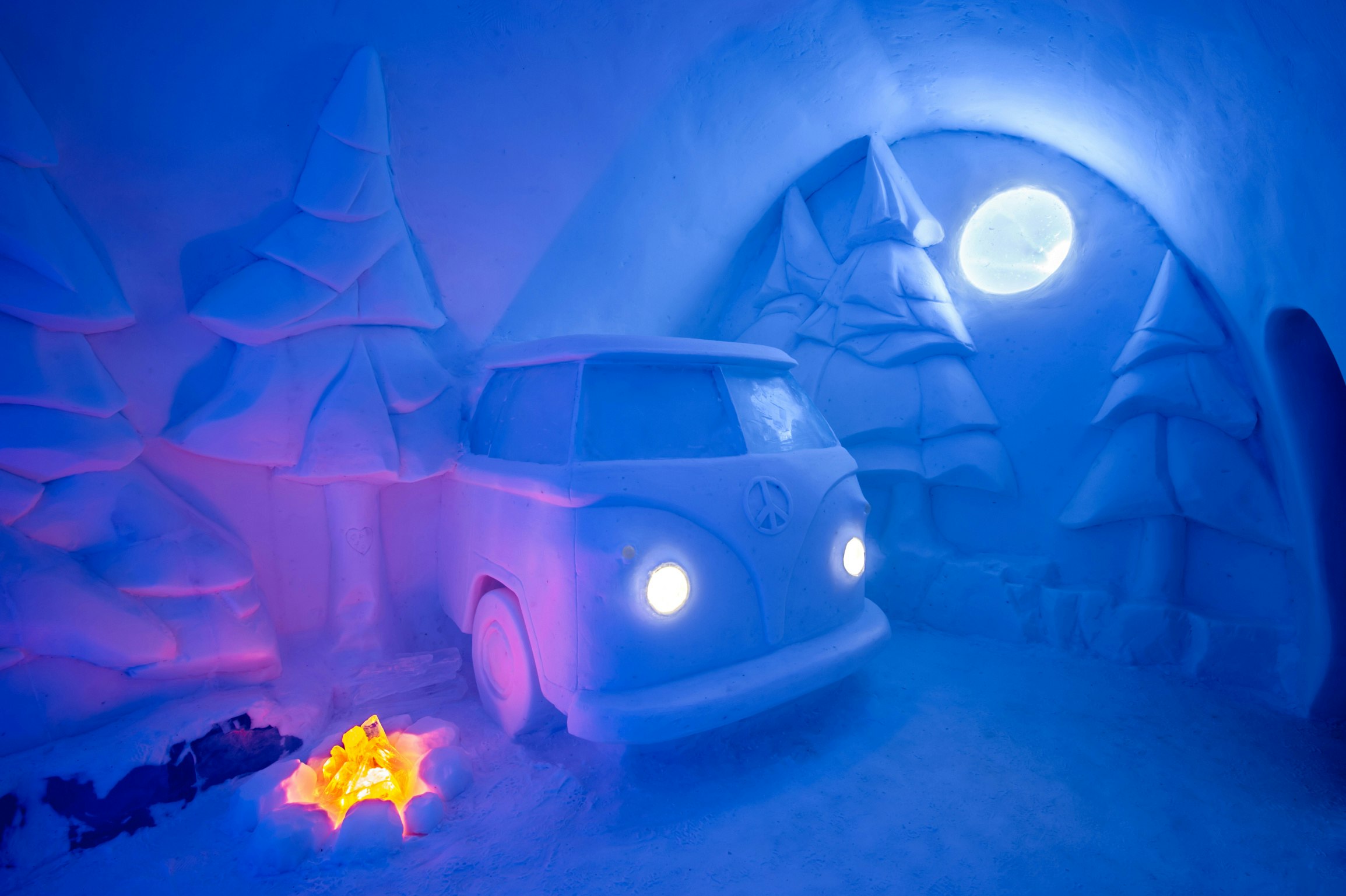 Travel News - ice hotel