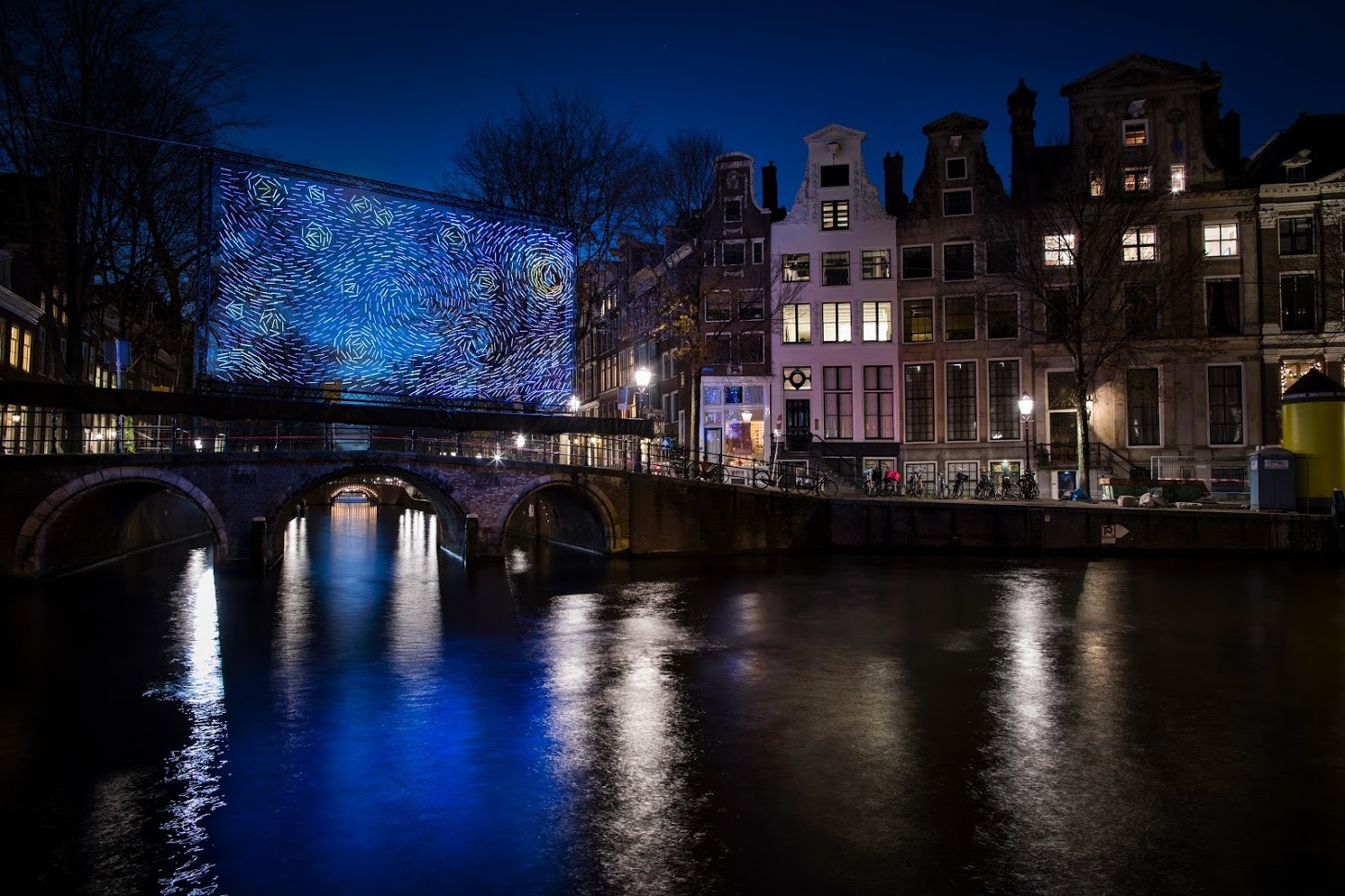 Travel News - Van Gogh’s Starry Night comes to life in Amsterdam
