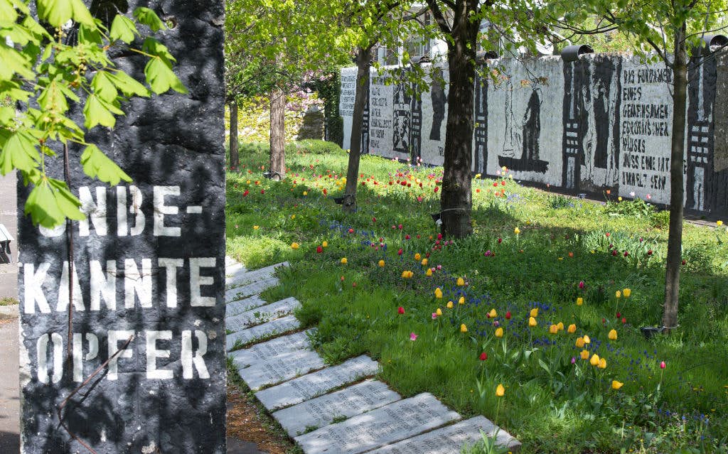 Parts Of The Berlin Wall Are To Be Auctioned 30 Years After It