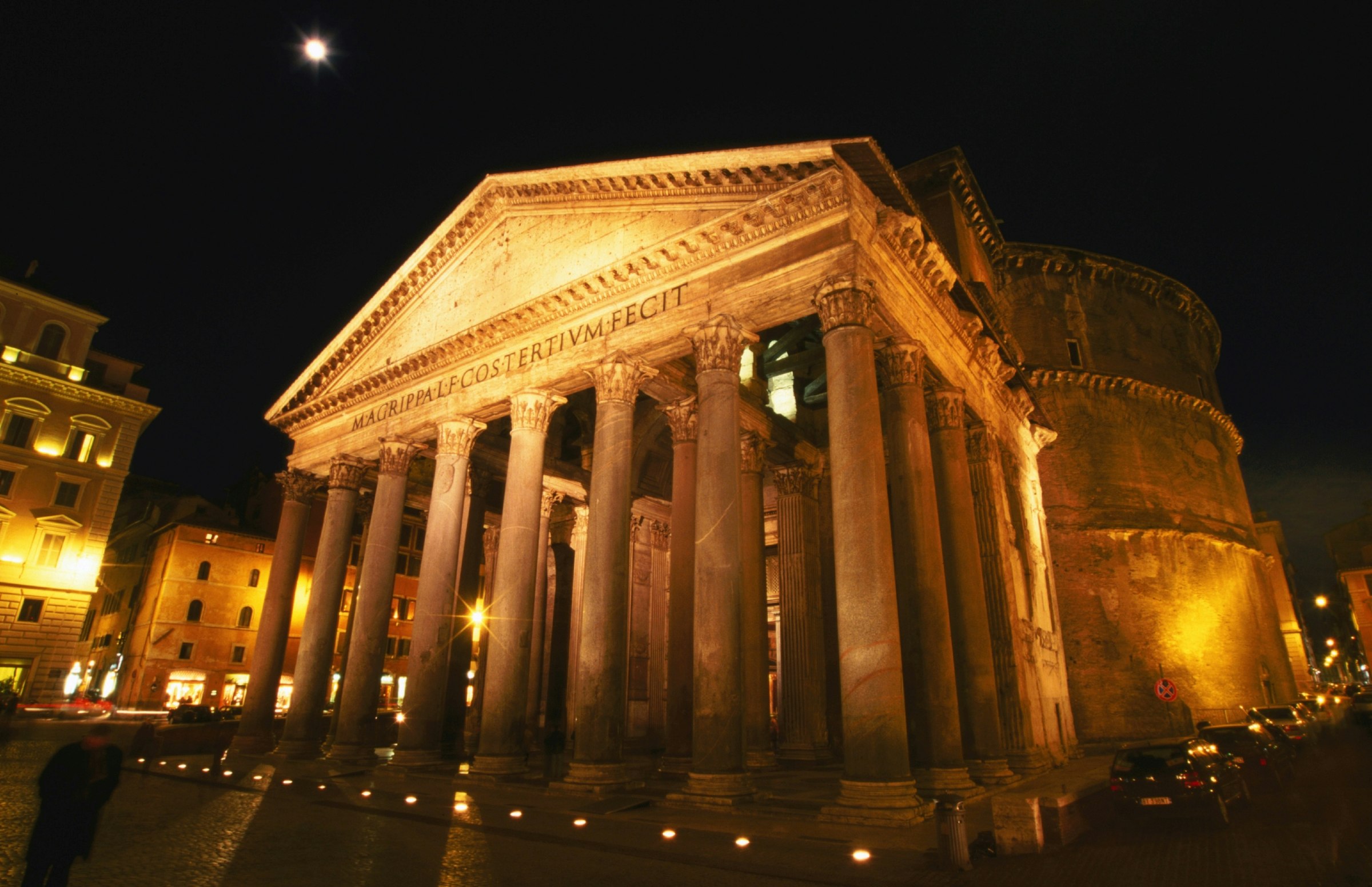 Full moon over Pantheon and portico.