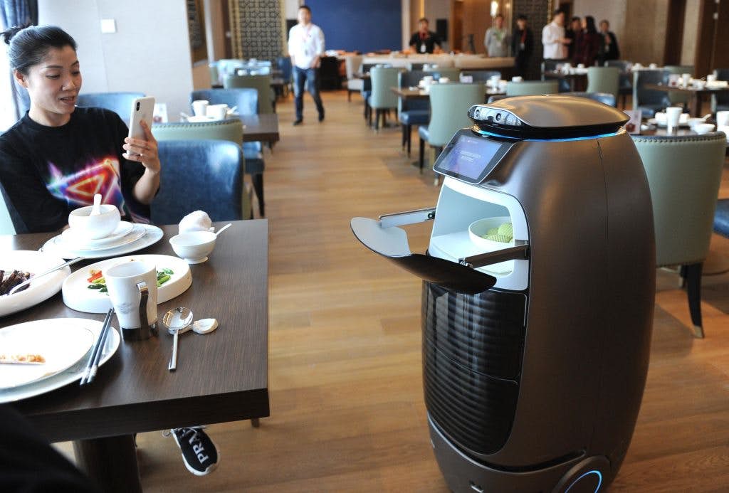 robot hospitality
