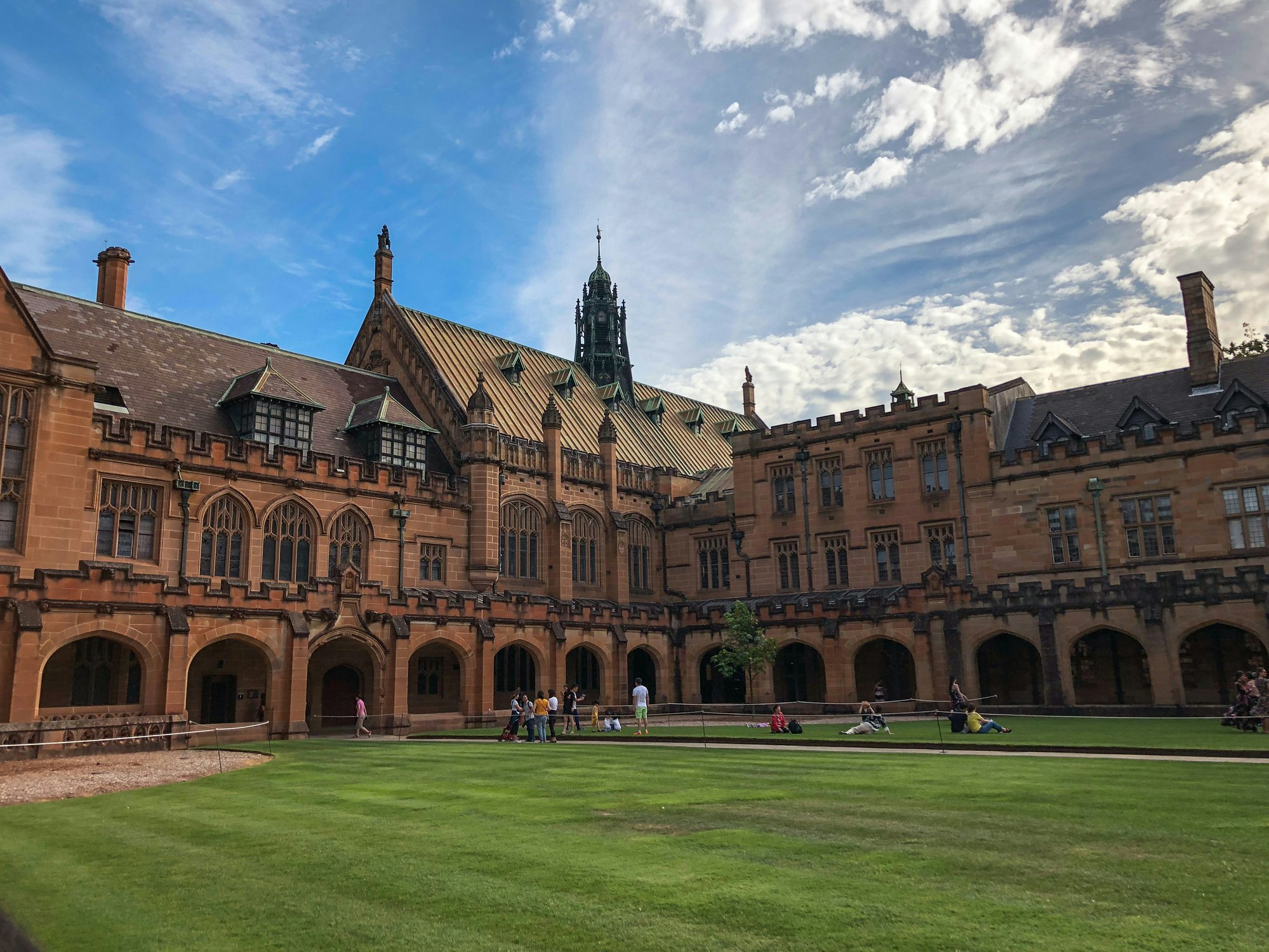 Travel News - Mobile Device Photo of Sydney University