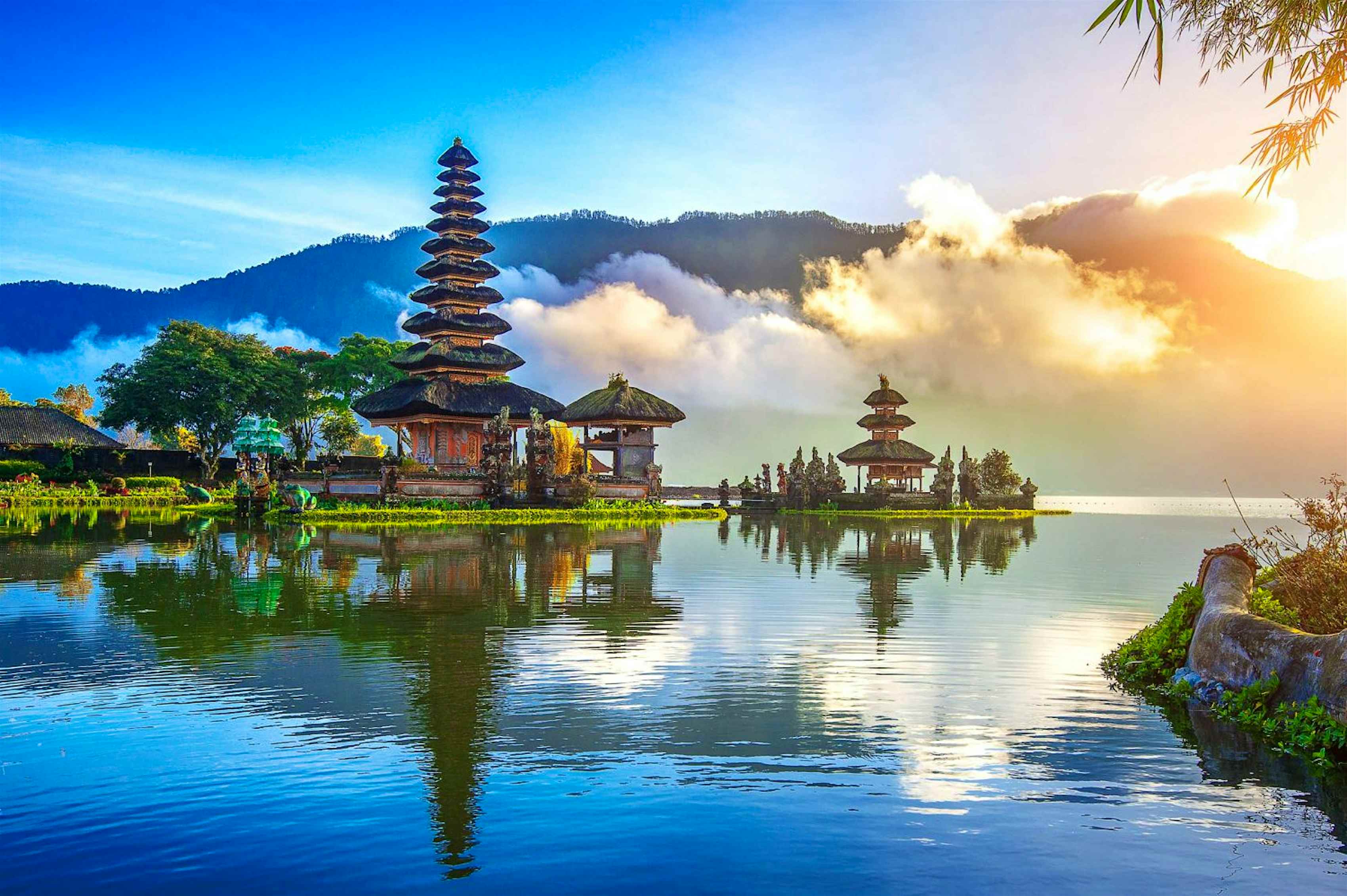 travel update indonesia