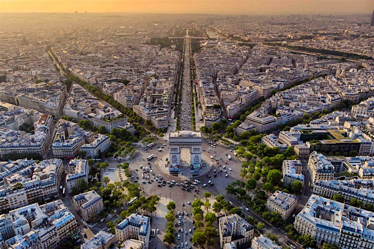Artist Christo To Transform Paris Arc De Triomphe With Silver Fabric Artist Christo To Transform Paris Arc De Triomphe With Silver Fabric