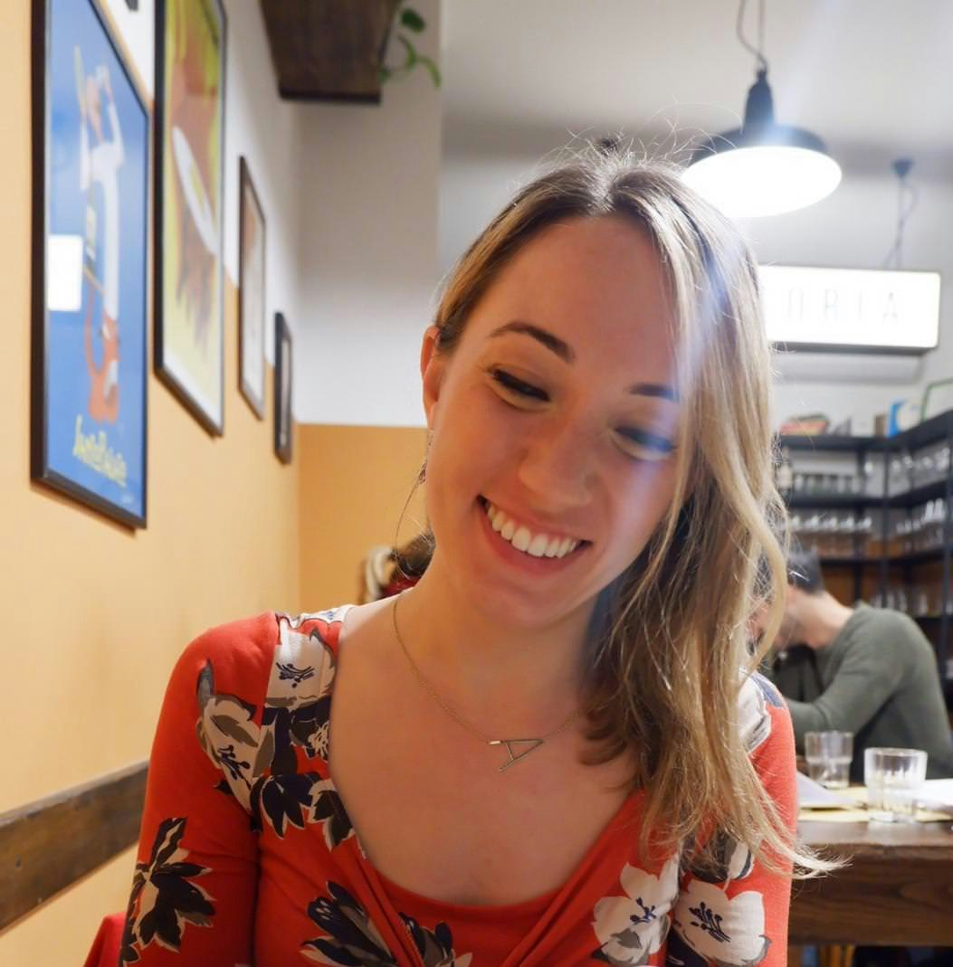 Alexandra Bruzzese, eating carbonara in Rome